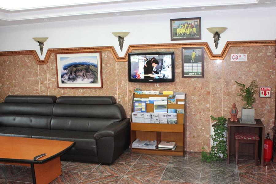 ג'גו Hyundai Tourist Hotel מראה חיצוני תמונה