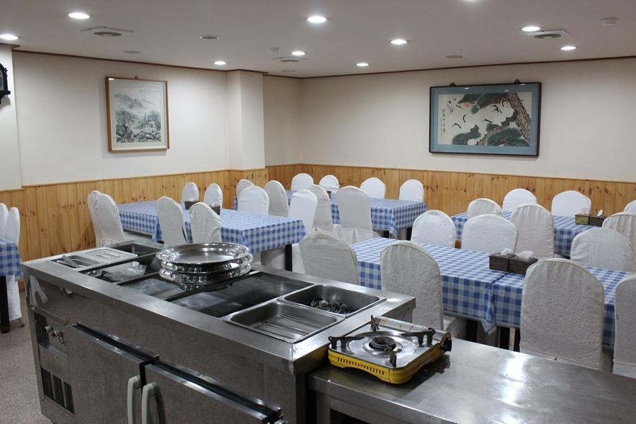 ג'גו Hyundai Tourist Hotel מראה חיצוני תמונה